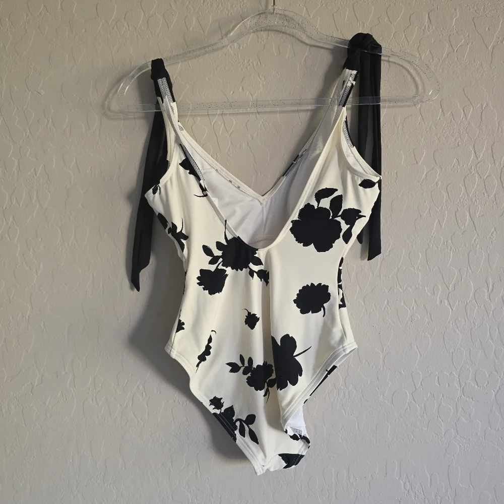 Kate Spade Neck OnePiece Swimsuit‎ Floral bow tie shoulder Size XS